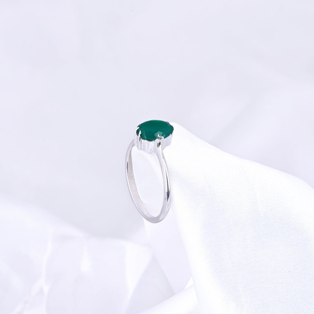 Dainty Oval Cut Emerald Stacking Ring