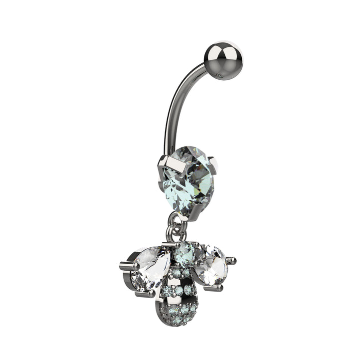 Stylish navel piercing – trendy body jewelry for women