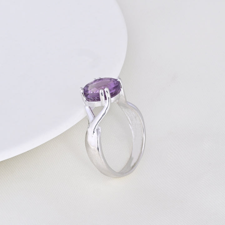 MINIMALIST AMETHYST RING IN STERLING SILVER