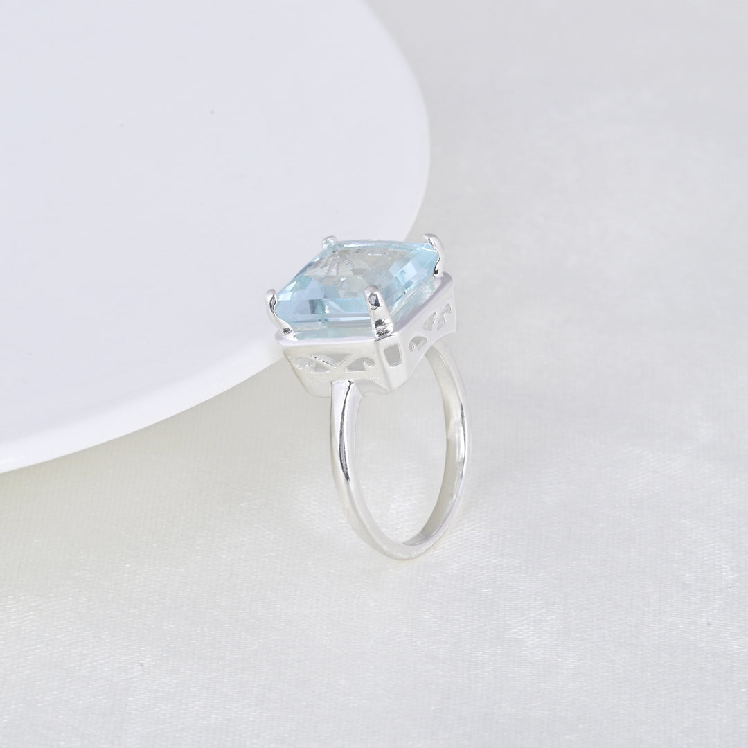 Brilliant Cut Blue Topaz Men's Ring - Sterling Silver