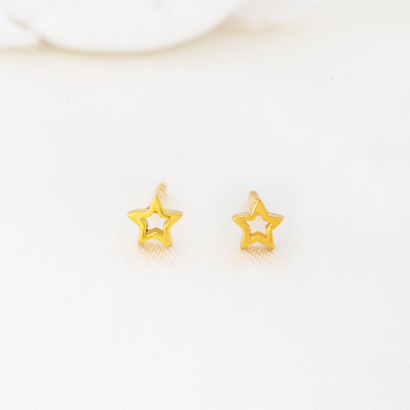 Minimalist Star Shaped Stud Earrings Gold Celestial Earrings