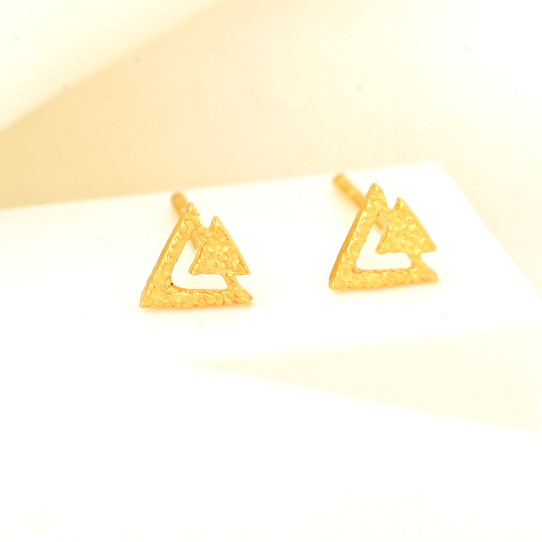 Tiny Arrowhead Stud Earrings - 925 Sterling Silver